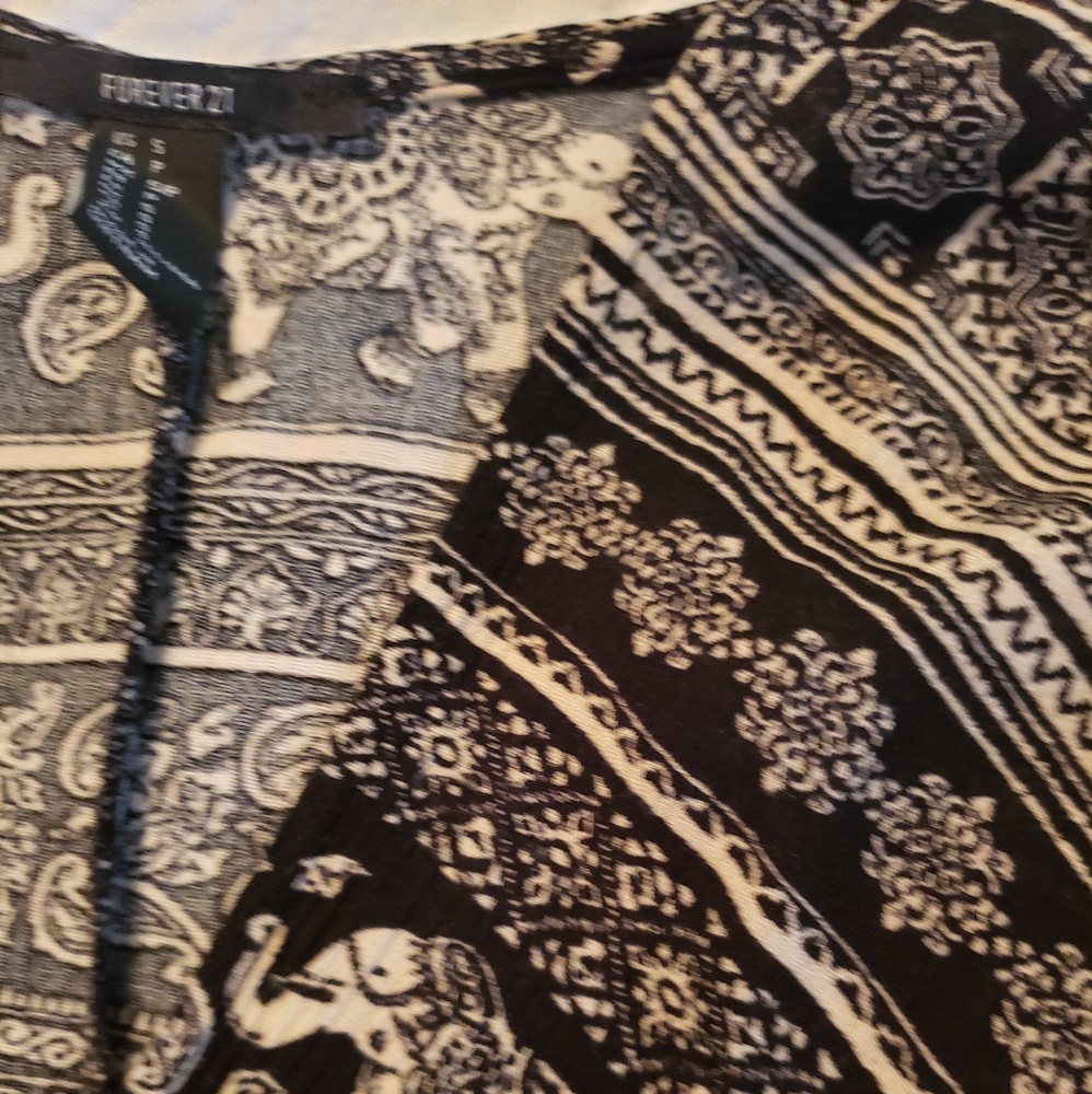 Cardigans - Picture 3 of 3